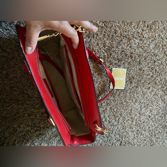 Michale Kors Leather Satchel purse - Picture 6 of 11